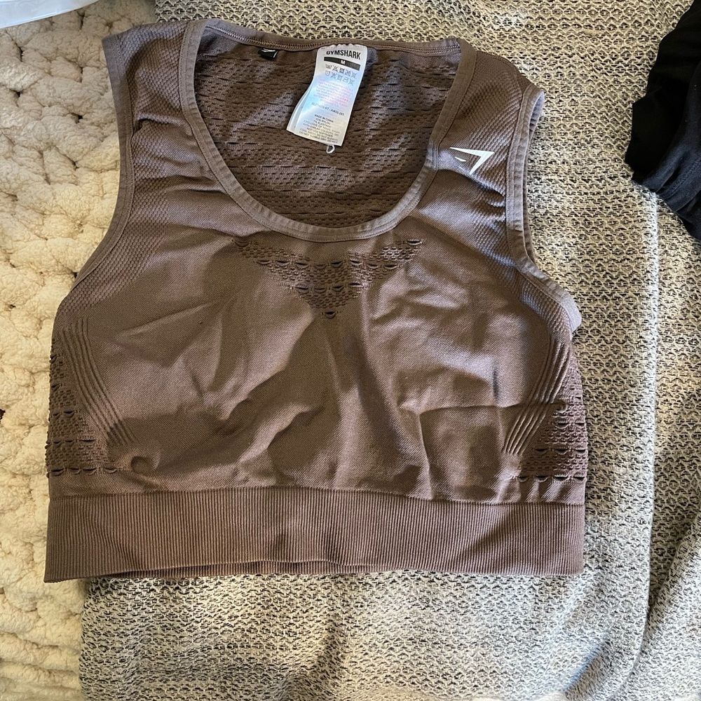 Women’s Gymshark workout crop top